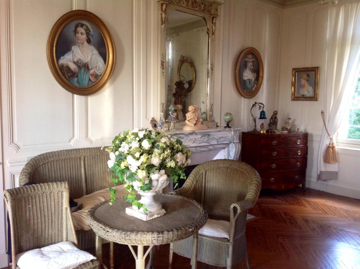 Chateau Du Mont Perreux Saint-Martin-du-Vivier Eksteriør bilde